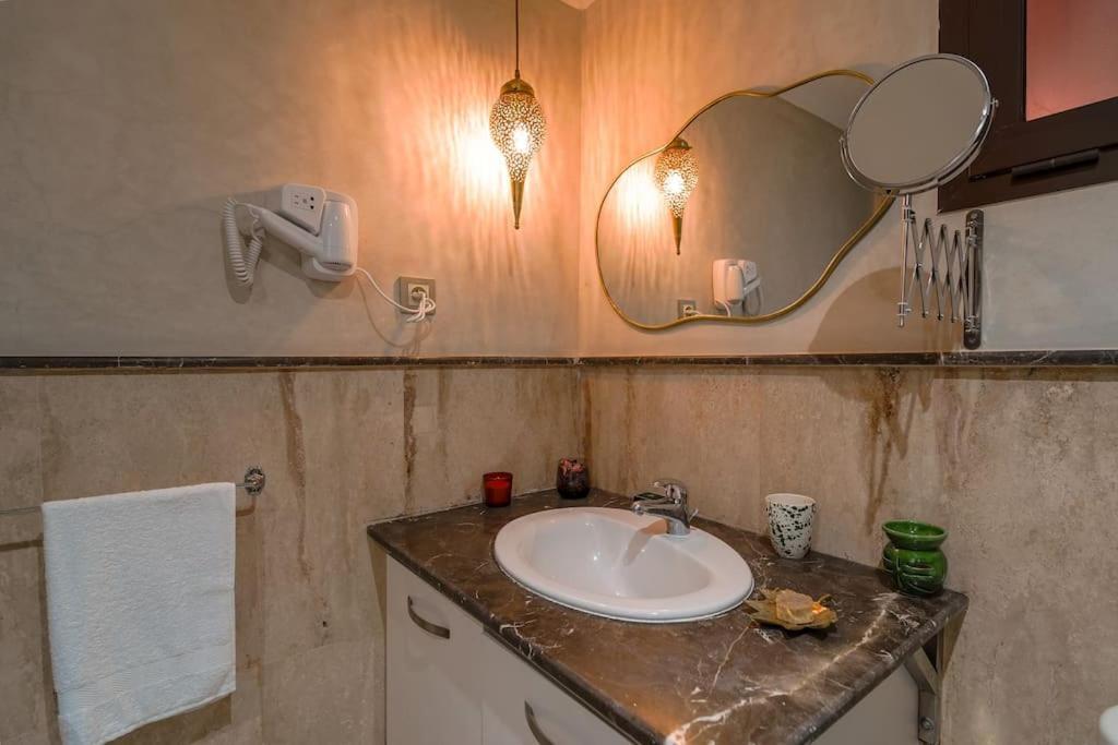Darsublime Au Coeur De Marrakech Jacuzzi Prive Apartment Marrakesh Bagian luar foto